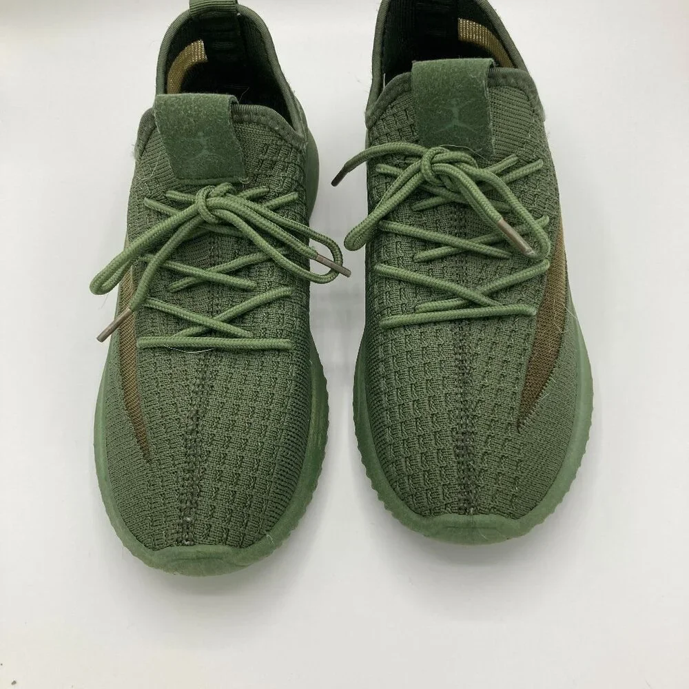 DANSKIN EMERALD GREEN SKEAKER SIZE 9 - Picture 2 of 6